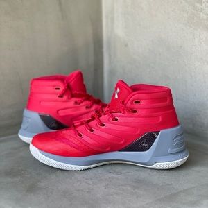 Under Armour Curry 3 Basketball Shoes (sz 5Y)